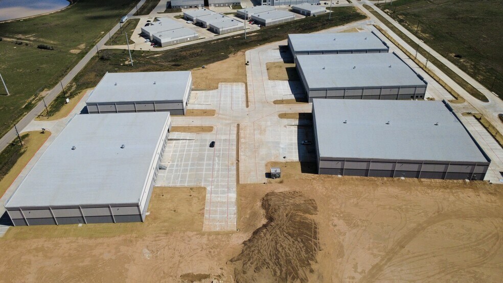 More Photos Of 2694 Twinwood Pky, Brookshire Industrial For Sale