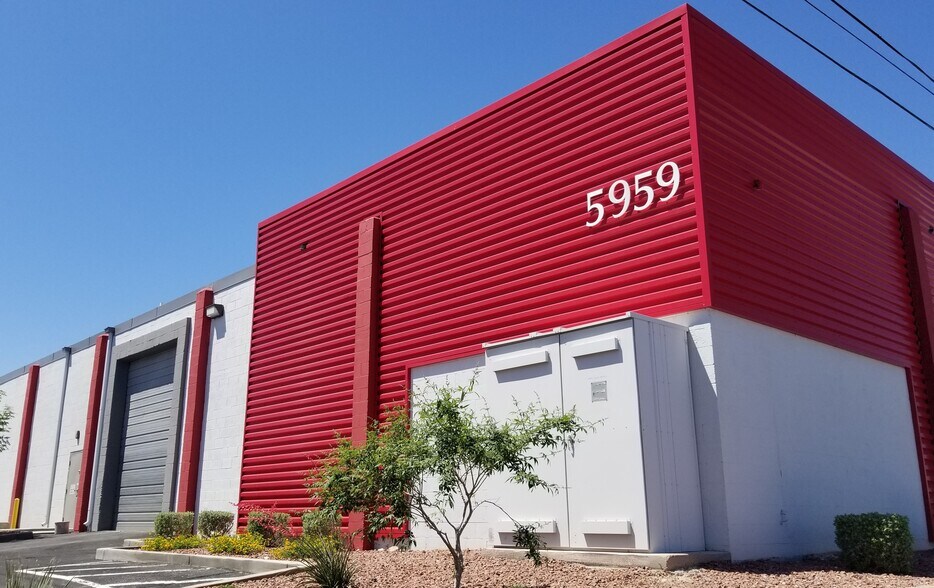 More Photos Of 5959 Valley View Blvd, Las Vegas Warehouse For Lease