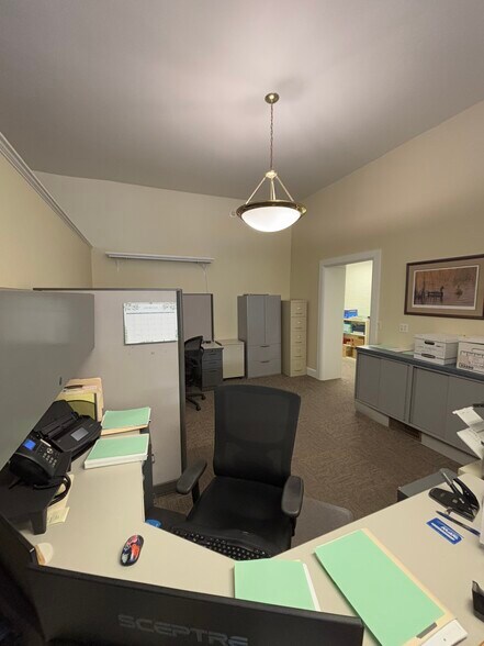 More Photos Of 201 N 3rd St, Hannibal Office For Sale