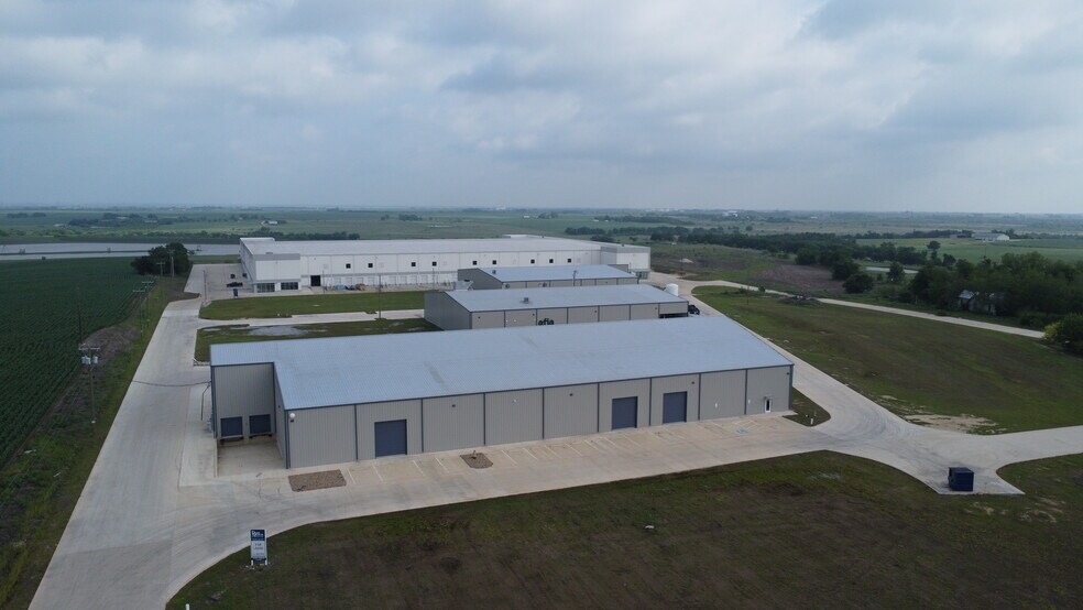 More Photos Of 200 BFG 9000 Way, Taylor Manufacturing For Lease