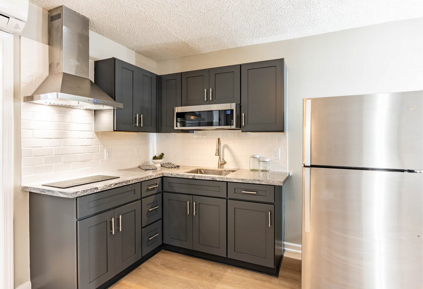 More Photos Of 803 N 2nd St, Clarksville Apartments For Lease