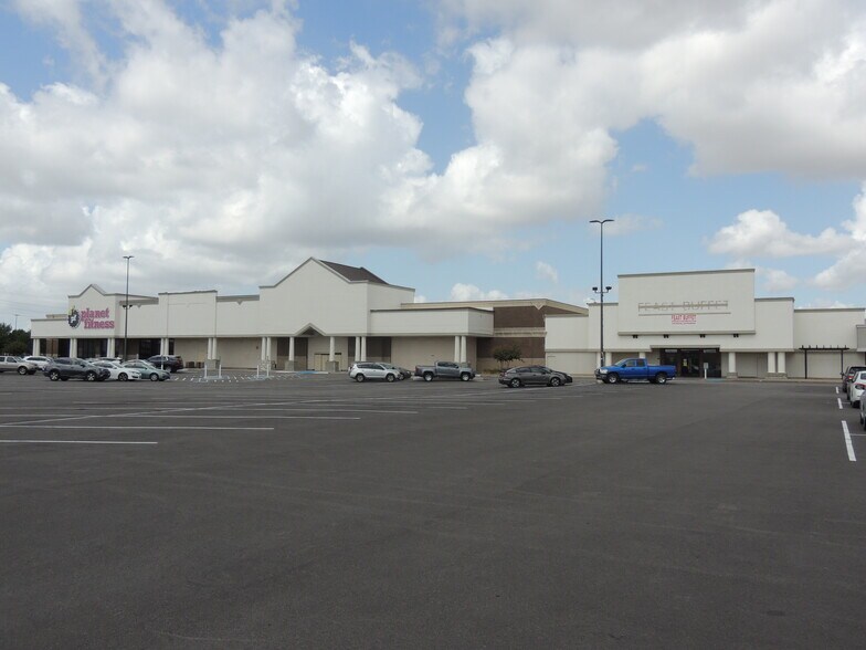 More Photos Of 1705-1825 N Fry Rd, Katy Unknown For Lease