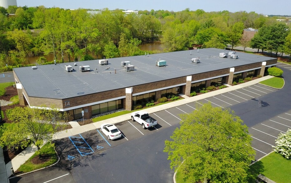 More Photos Of 8 E Stow Rd, Marlton Unknown For Lease