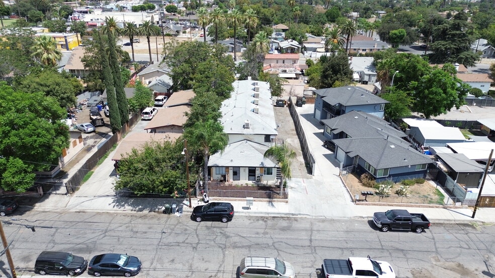 More Photos Of 1137-1139 N Mayfield Ave, San Bernardino Apartments For Sale