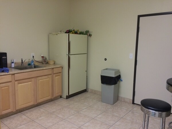 More Photos Of 4325 N Rancho Dr, Las Vegas Office For Sale