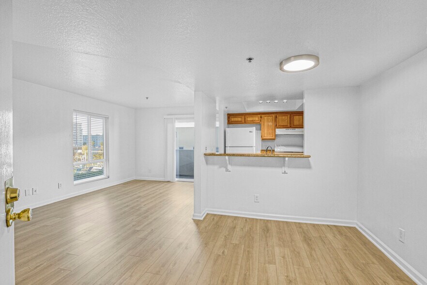 More Photos Of 511 S Carondelet St, Los Angeles Apartments For Sale