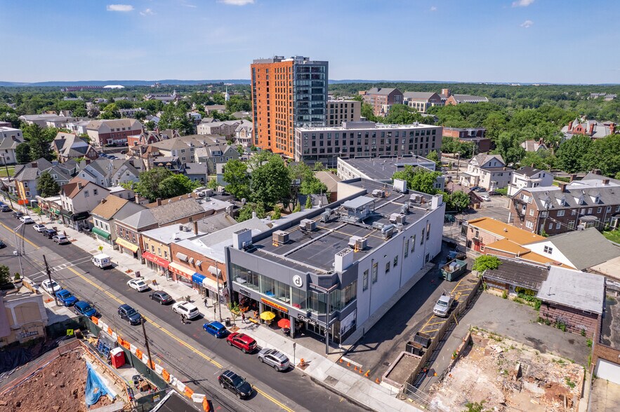 More Photos Of 37 Easton Ave, New Brunswick Coworking Space