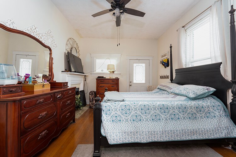 More Photos Of 129 E Main St, Danville Storefront Retail Residential For Sale