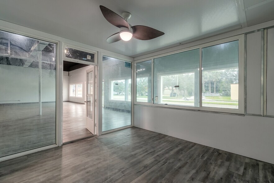 More Photos Of 719 N Ridgewood Ave, Daytona Beach General Retail For Sale