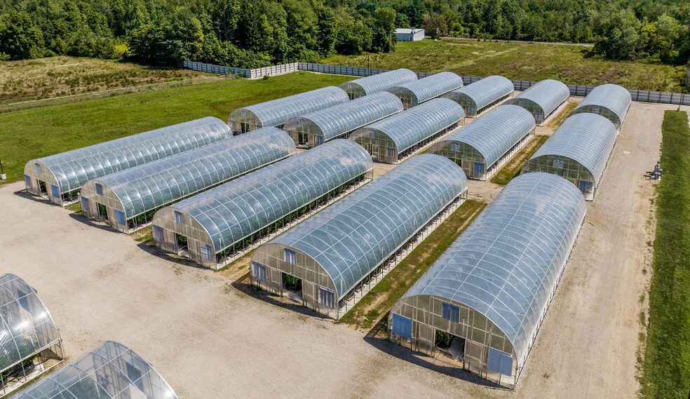 More Photos Of 186 W Howard St, Breedsville Warehouse For Sale