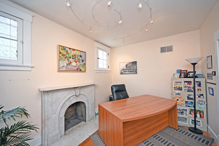 More Photos Of 2150 Alpine Pl, Cincinnati Office Residential For Sale