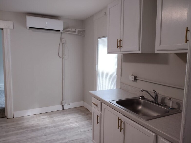 More Photos Of 215 Grace St, Greenwood Apartments For Sale