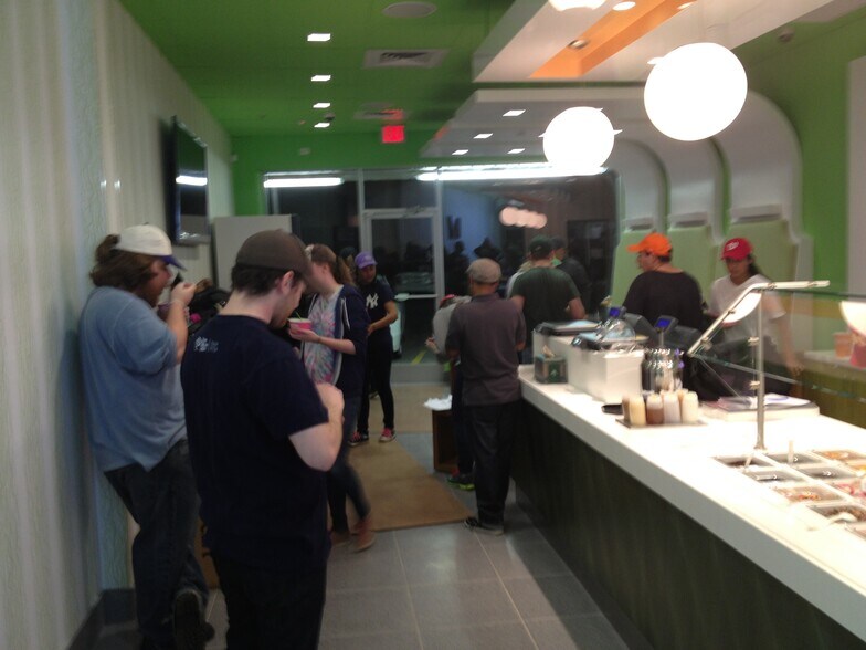 More Photos Of 77 Quaker Ridge Rd, New Rochelle General Retail For Lease