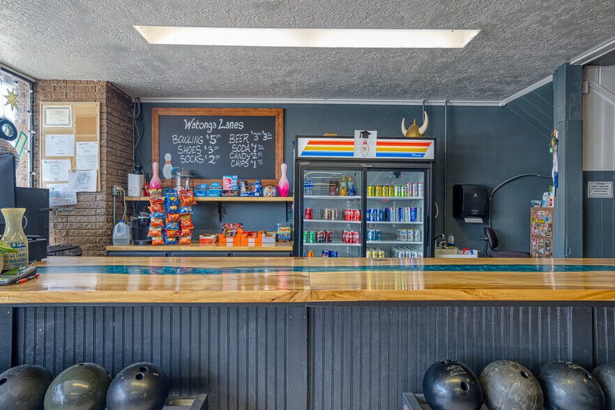 More Photos Of 109 W Main St, Watonga Storefront For Sale