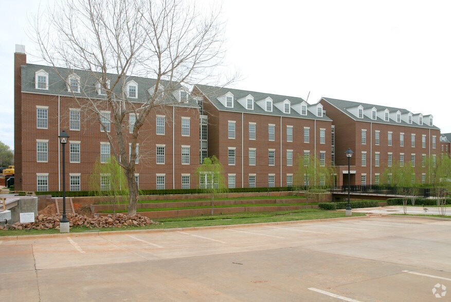 More Photos Of 6201 N Classen Blvd, Oklahoma City Office For Lease