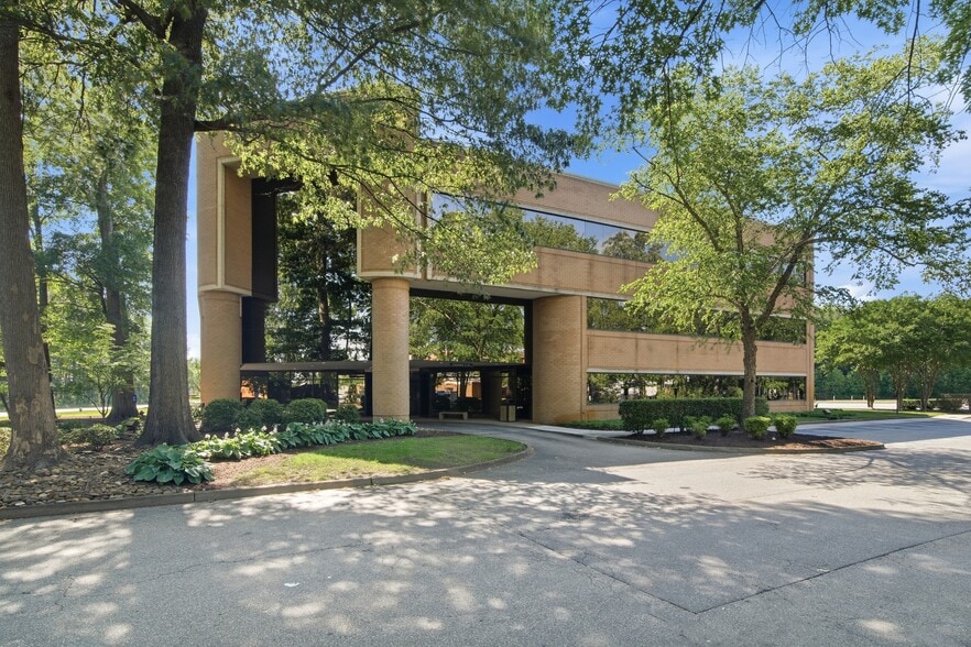 More Photos Of 300 Medical Pky, Chesapeake Medical For Lease