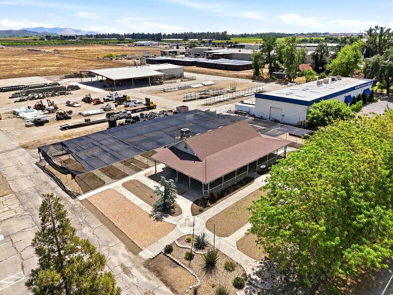 More Photos Of 1260 Buttonwillow Ave, Reedley Warehouse For Sale