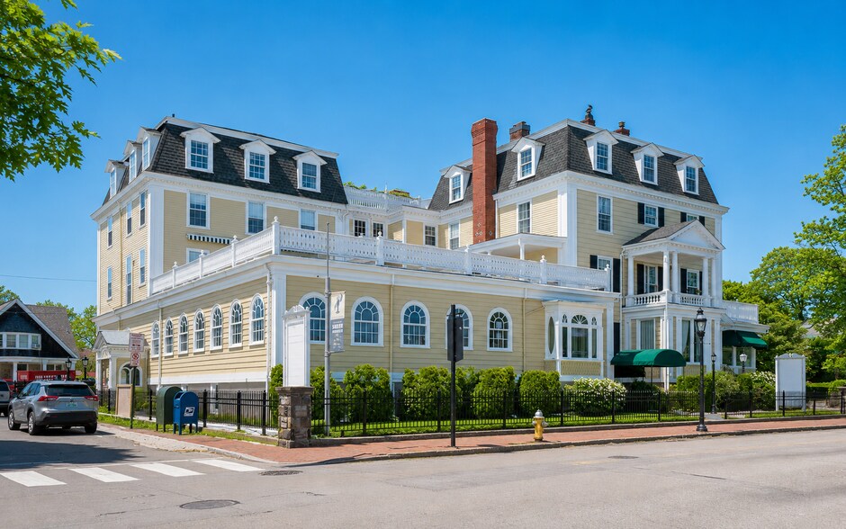 More Photos Of 38 Bellevue Ave, Newport Office Residential For Lease