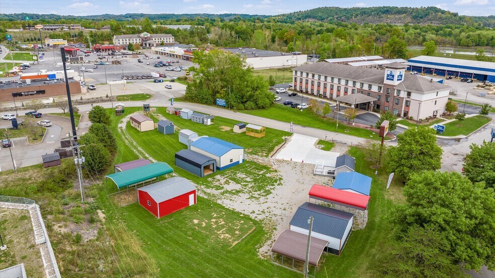 More Photos Of 2309 Southgate, Cambridge Land For Sale