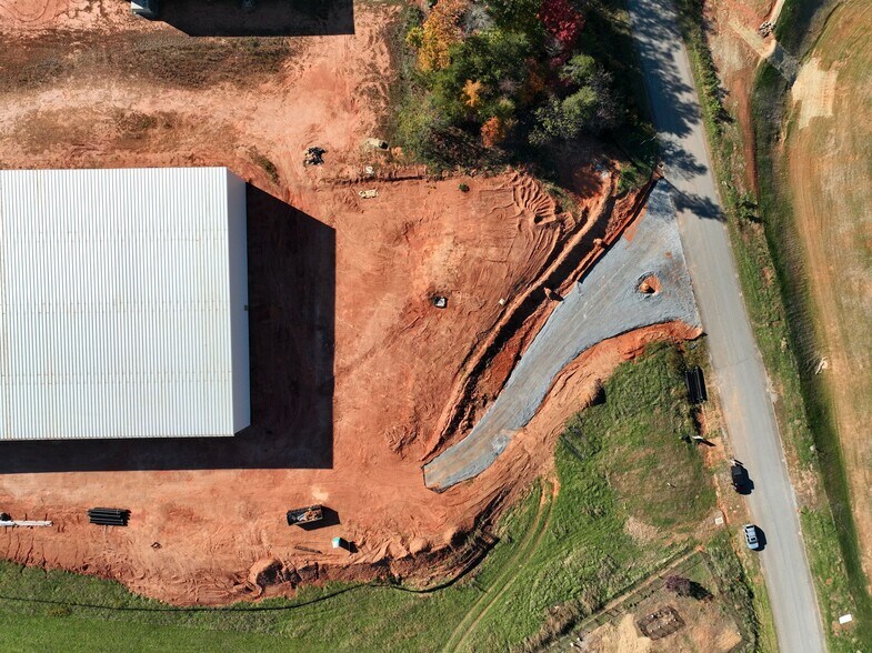 More Photos Of 293 Ewing Dr, Rustburg Warehouse For Lease