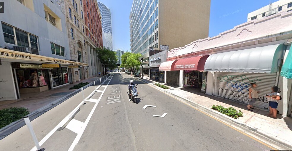 More Photos Of 26-32 NE 1st Ave, Miami Storefront For Sale