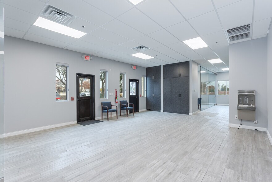 More Photos Of 2041 Morriss Rd, Flower Mound Medical For Lease