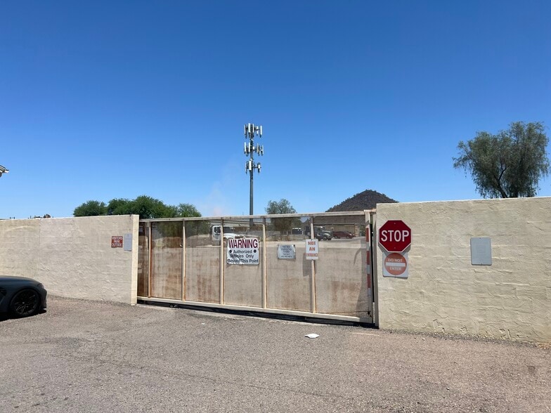 More Photos Of 1966 E Deer Valley Rd, Phoenix Service For Lease