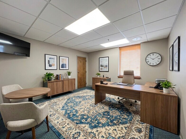 More Photos Of 1015 New York Ave, Toledo Distribution For Sale