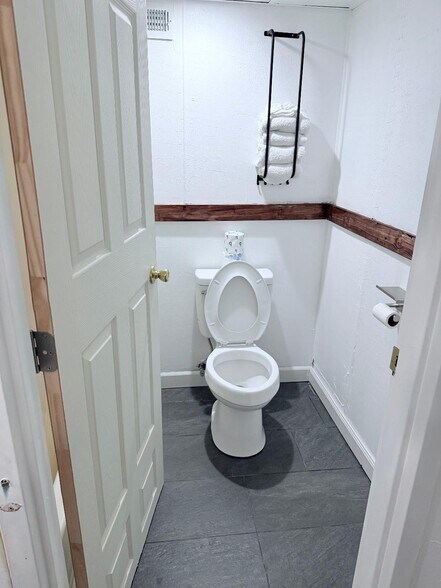 More Photos Of 2901 S Van Buren St, Enid Hotel For Sale