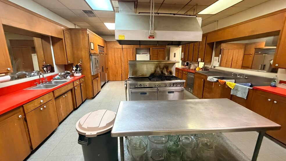 More Photos Of 801 W Franklin Blvd, Gastonia Religious Facility For Sale
