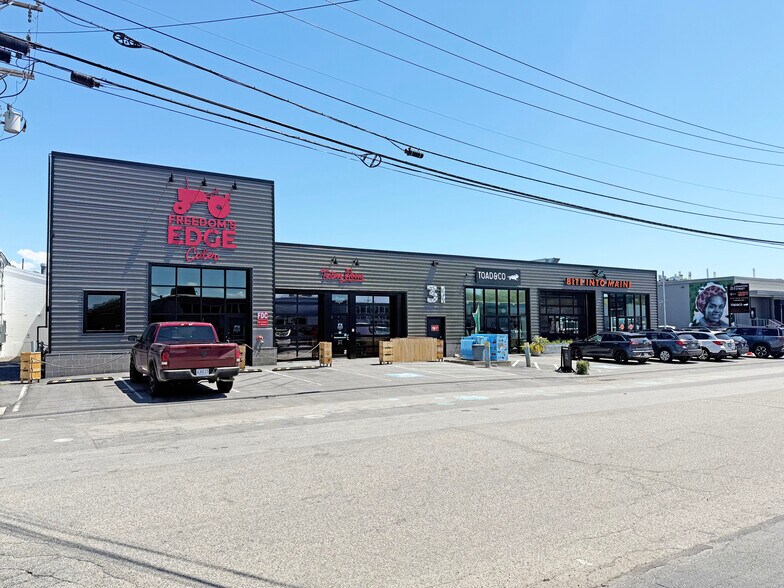 More Photos Of 31 Diamond St, Portland Restaurant For Lease