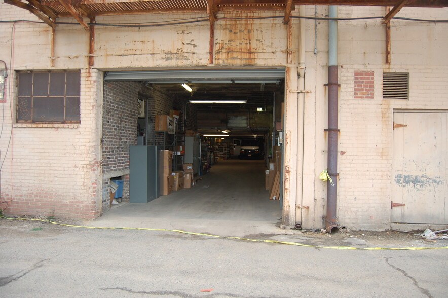 More Photos Of 610 Market St, Shreveport Flex For Sale