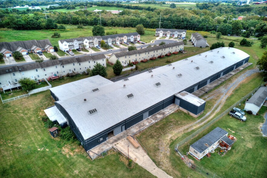 More Photos Of 110 McCauley Dr, Timberville Warehouse For Lease