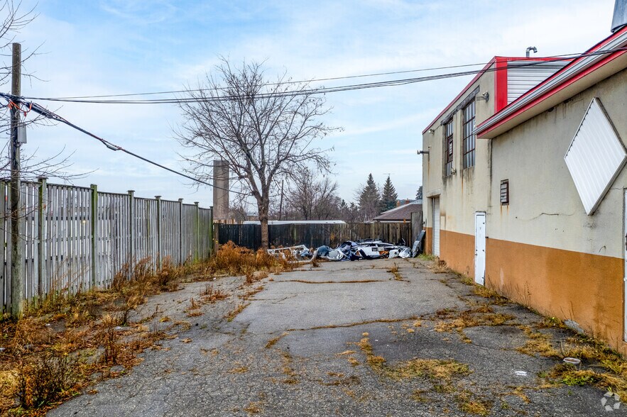 More Photos Of 15 Bentworth Ave, Toronto General Retail For Sale