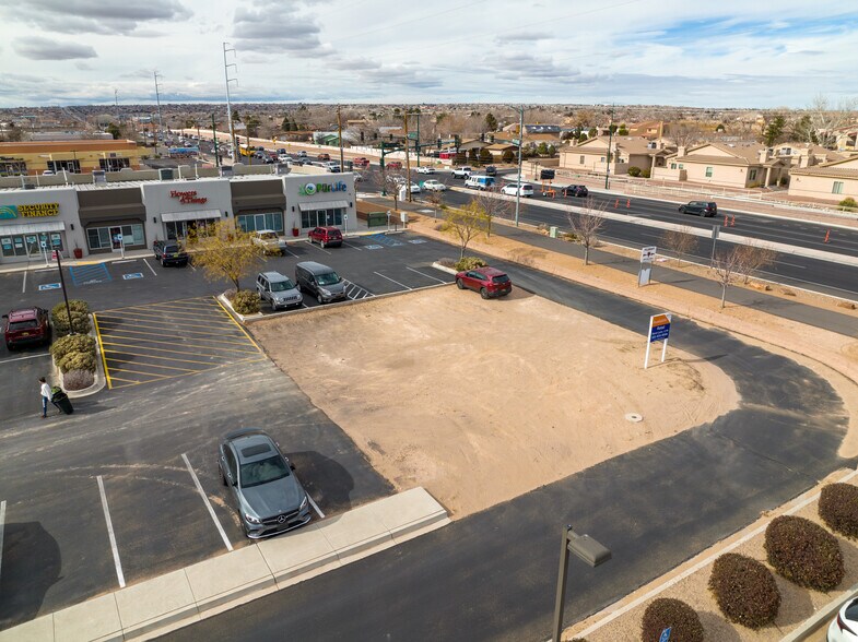 More Photos Of Golf Course Rd, Rio Rancho Land For Lease