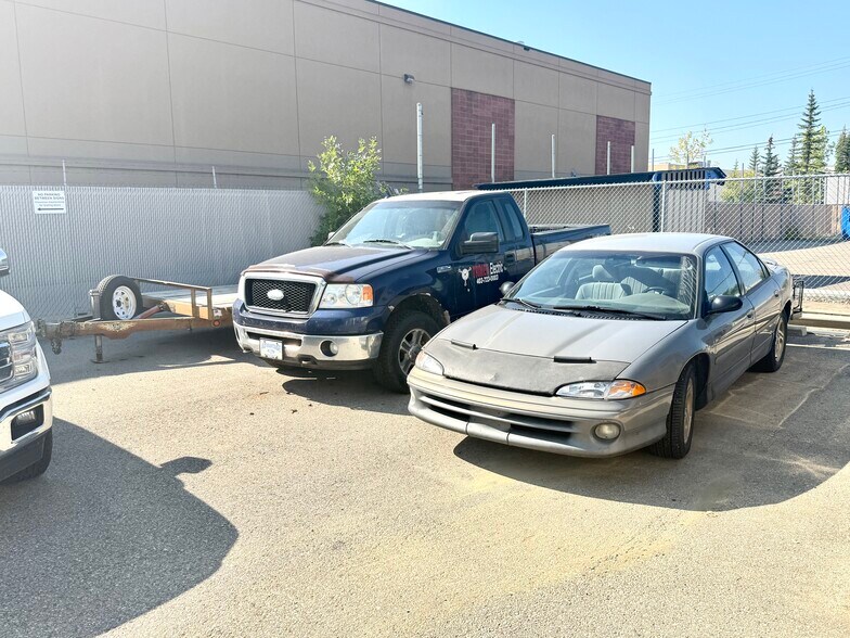 More Photos Of 4351 104th Ave SE, Calgary Warehouse For Sale