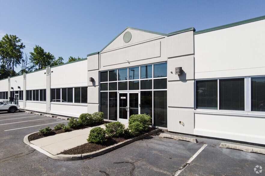 More Photos Of 30 Park Rd, Tinton Falls Office For Lease