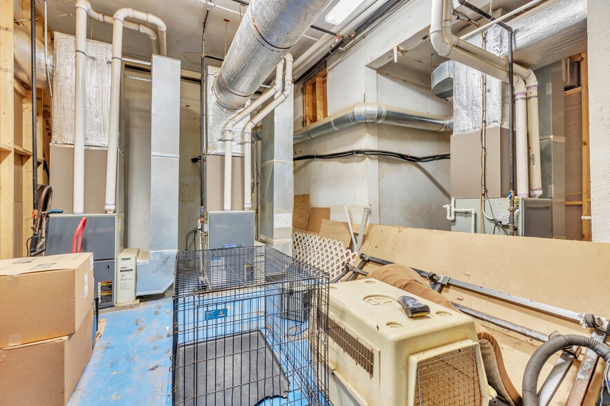 More Photos Of 203 Long Plain Rd, Whately Service For Sale