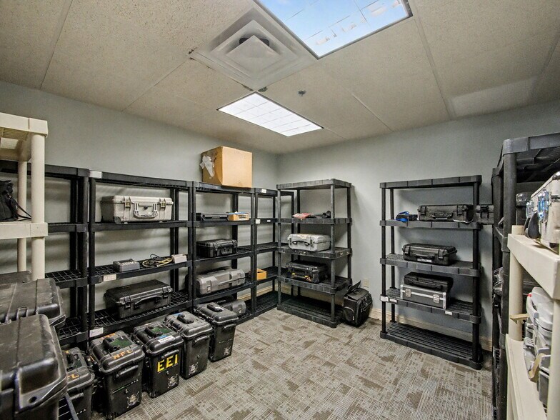 More Photos Of 6861 Garden Rd, Riviera Beach Warehouse For Sale