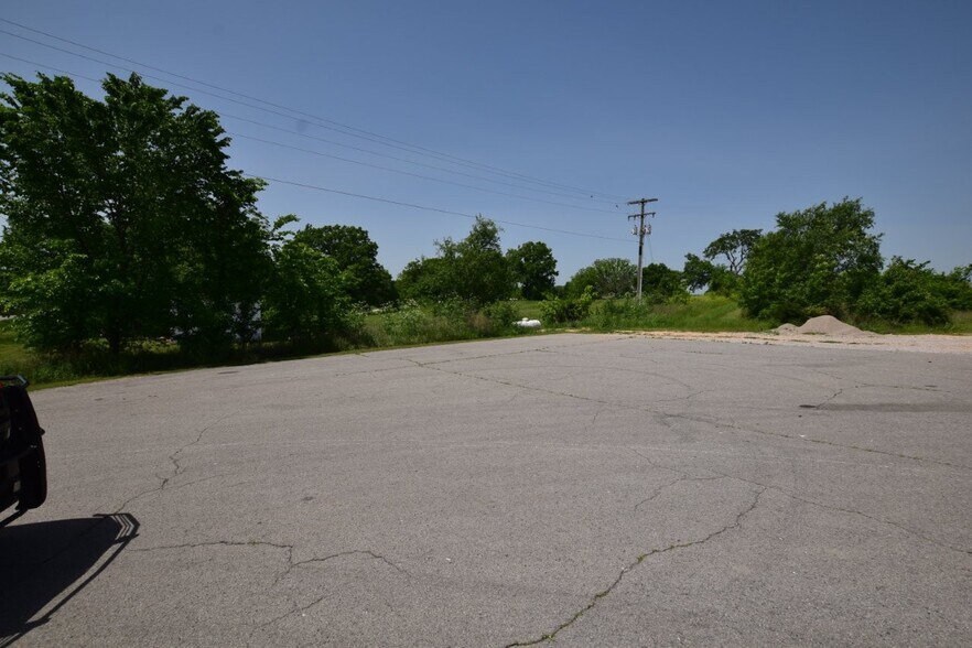 More Photos Of 75174 Hwy 59 Hwy, Stilwell Convenience Store For Sale