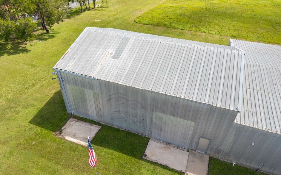 More Photos Of 16936 County Road 252, Mc Alpin Warehouse For Sale