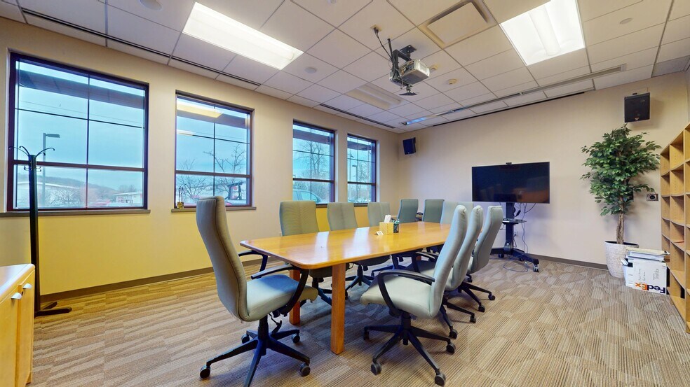 More Photos Of 798 Cascadilla St, Ithaca Office For Sale