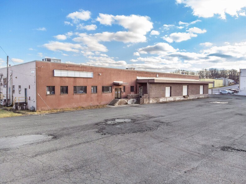 More Photos Of 75 Harrison St, Little Falls Warehouse For Lease