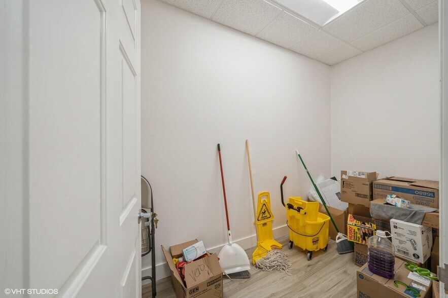 More Photos Of 3333 20th St, Vero Beach Medical For Sale