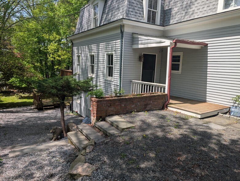 More Photos Of 47 Hollow Tree Ridge Rd, Darien Apartments For Sale