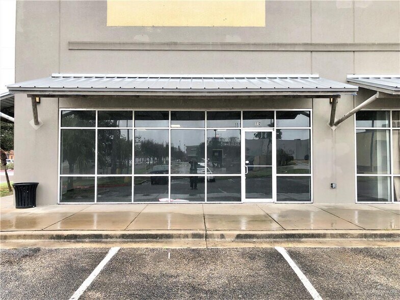 More Photos Of 4322 N Conway Ave, Palmhurst Freestanding For Lease