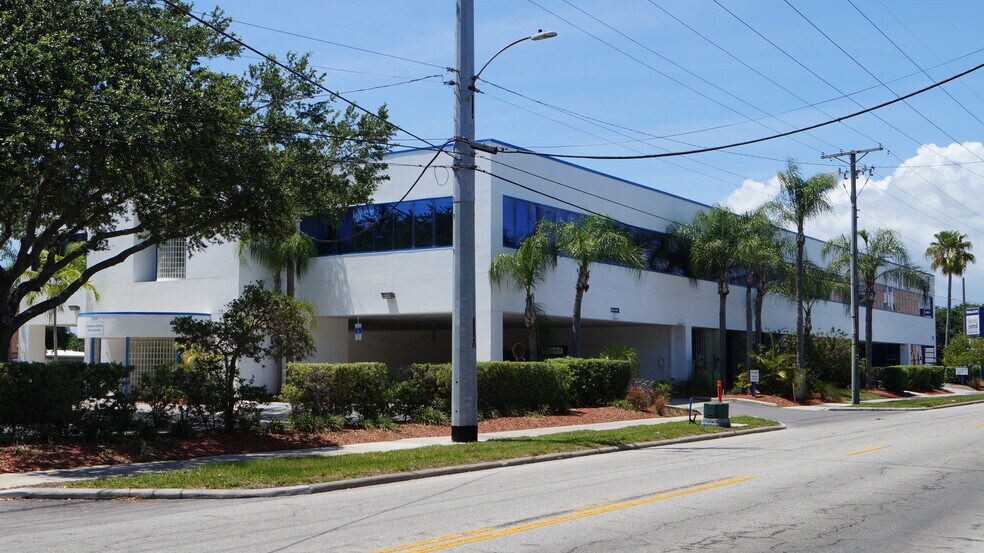 More Photos Of 3902 Henderson Blvd, Tampa Office For Lease
