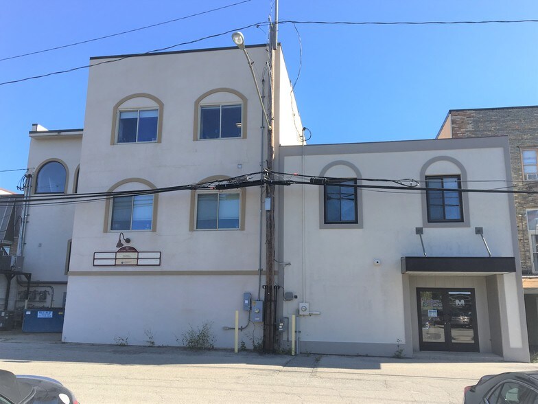 More Photos Of 117 N Mitchell St, Cadillac Medical For Sale