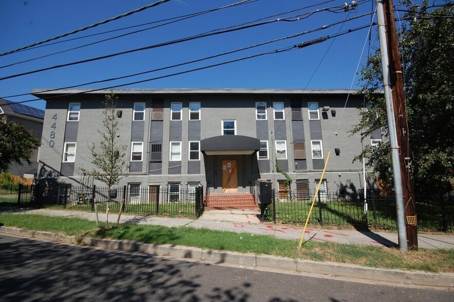 More Photos Of 4559-4569 Benning Rd SE, Washington Apartments For Sale