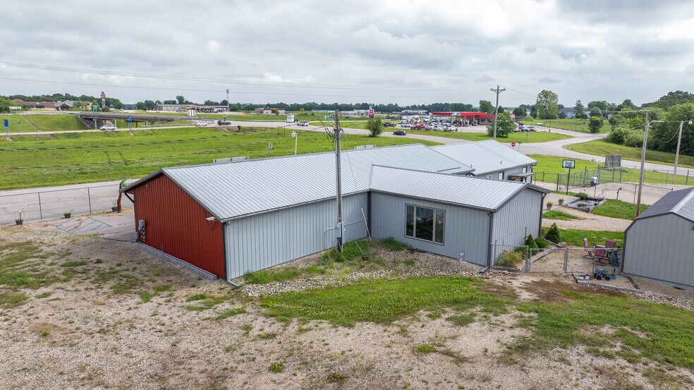 More Photos Of 10501 Old Highway 54, Eugene Self Storage For Sale